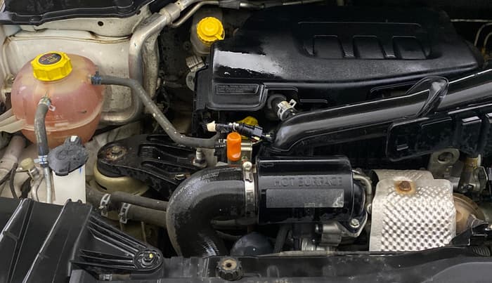 2022 Mahindra XUV300 W8 (O) 1.2 PETROL AMT, Petrol, Automatic, 80,718 km, Engine View - Right