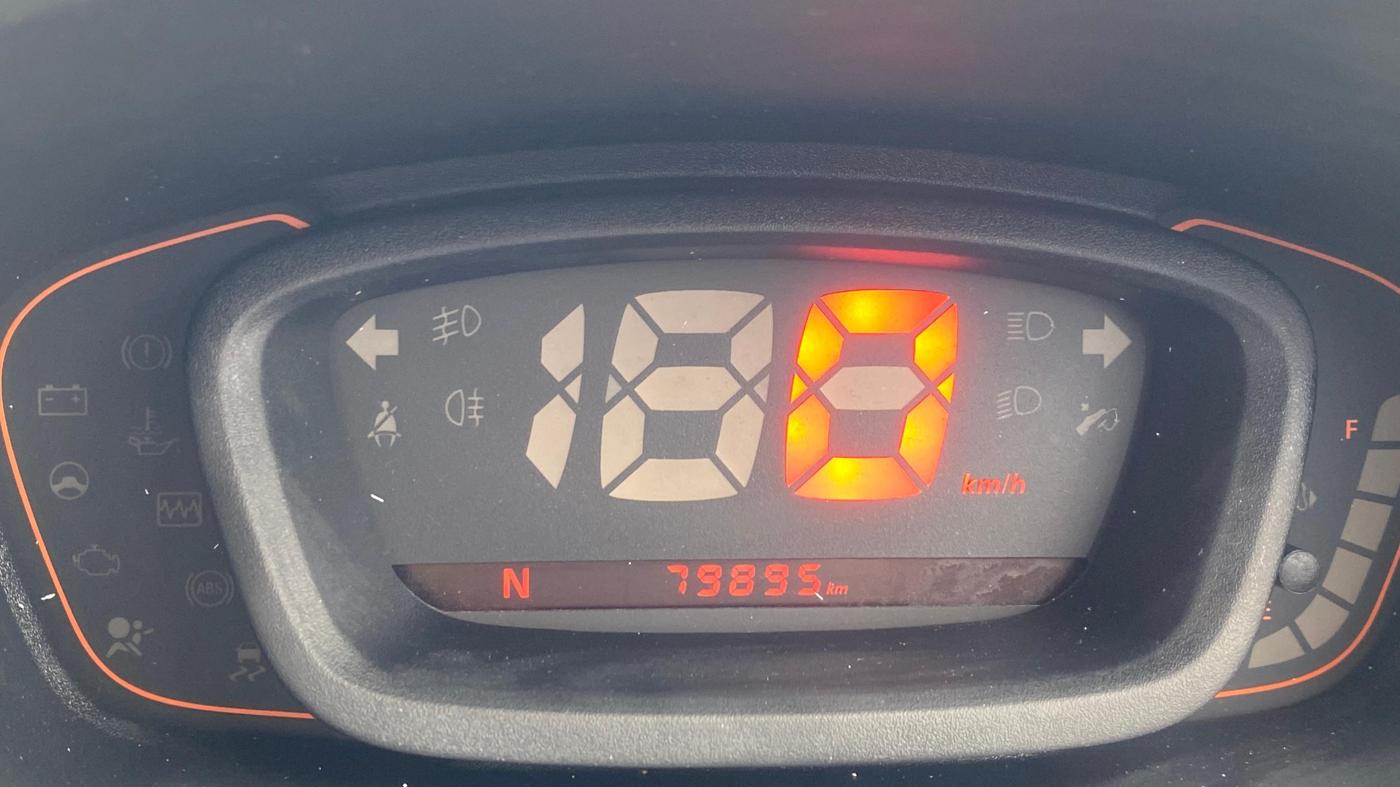 2019 Renault Kwid RXT 1.0 AMT (O), Petrol, Automatic, 79,895 km, Odometer Image