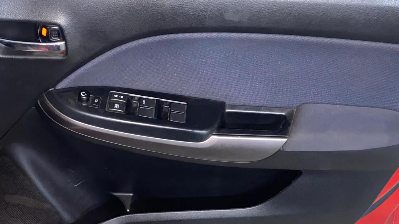2022 Maruti Baleno ZETA PETROL 1.2, Petrol, Manual, 31,201 km, Driver Side Door Panels Control