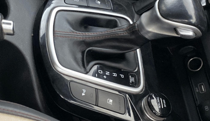 2020 KIA SELTOS GTX PLUS AT 1.5 DIESEL, Diesel, Automatic, 1,41,405 km, Gear Lever