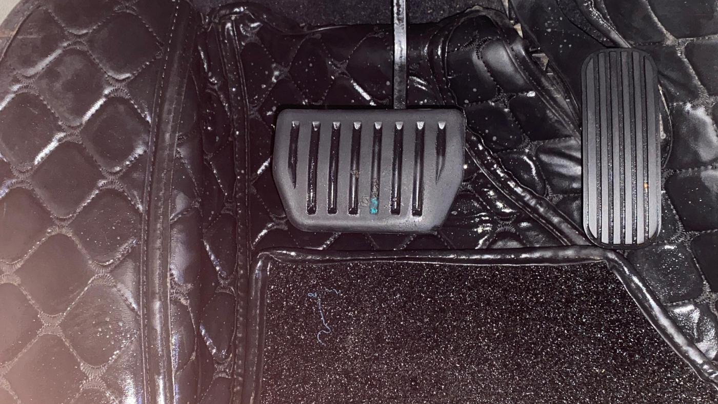 2021 Tata Safari XZA PLUS 6S, Diesel, Automatic, 67,989 km, Pedals