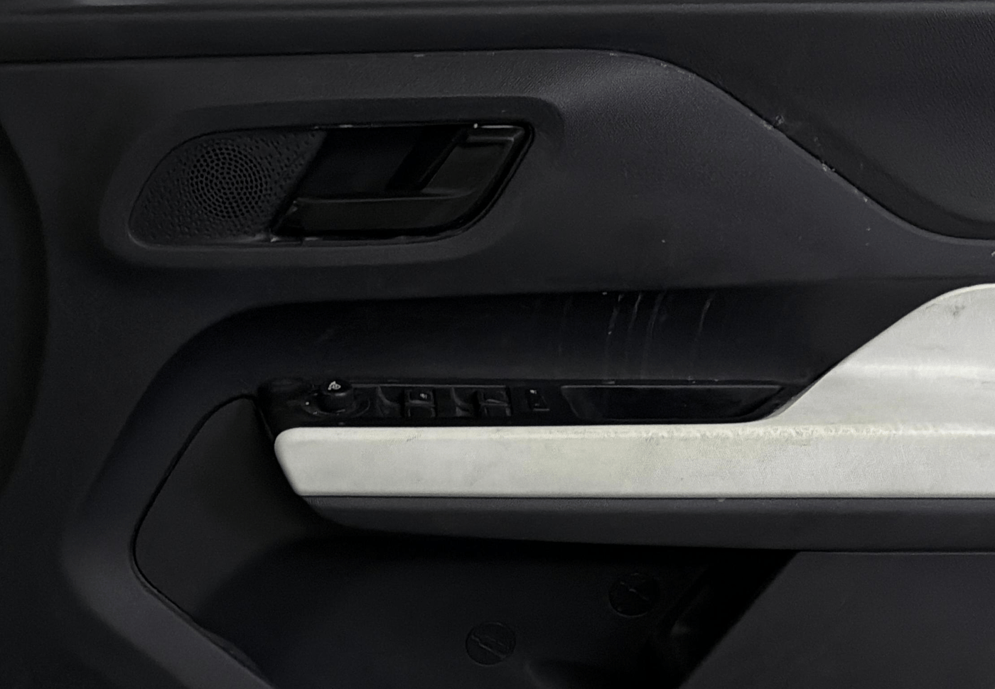2022 Tata PUNCH ACCOMPLISHED MT, Petrol, Manual, 87,363 km, Driver Side Door Panels Control