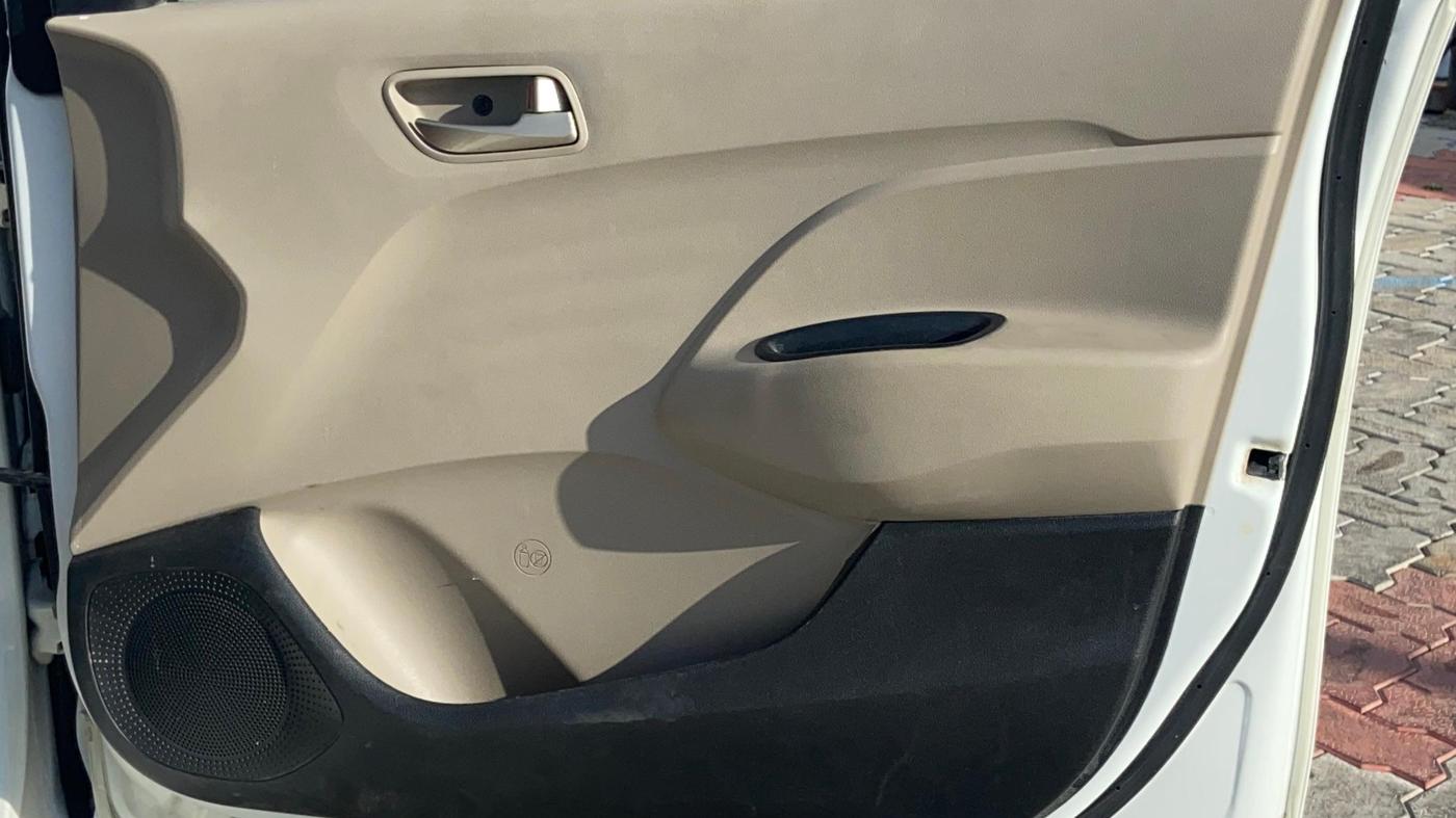 2019 Hyundai NEW SANTRO SPORTZ AMT, Petrol, Automatic, 99,798 km, Driver Side Door Panels Control