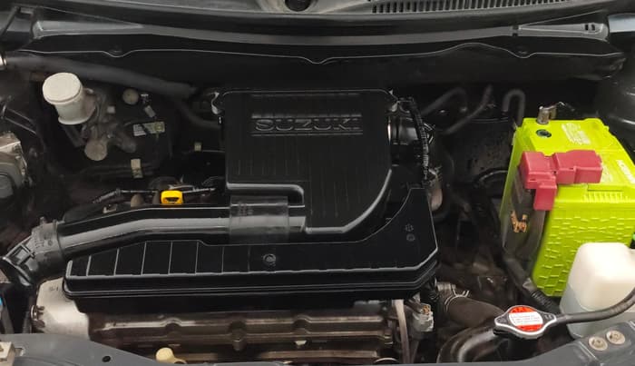 2013 Maruti Swift ZXI, Petrol, Manual, 60,904 km, Engine View