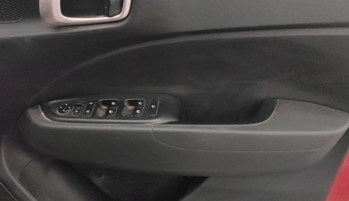 2019 Hyundai VENUE SX PLUS 1.0 TURBO DCT, Petrol, Automatic, 47,629 km, Driver Side Door Panels Control