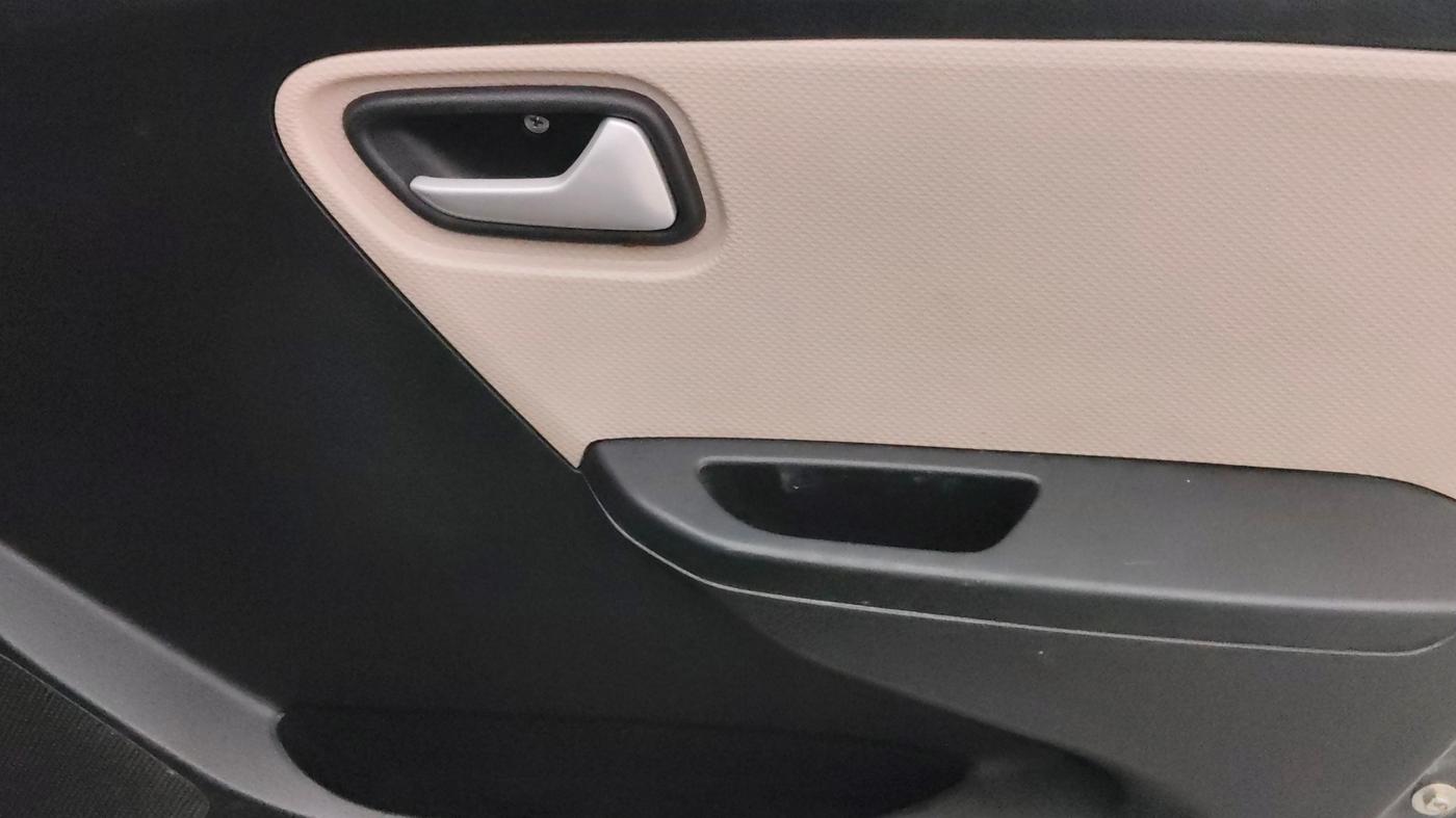 2022 Maruti Alto LXI OPT CNG, CNG, Manual, 25,127 km, Driver Side Door Panels Control