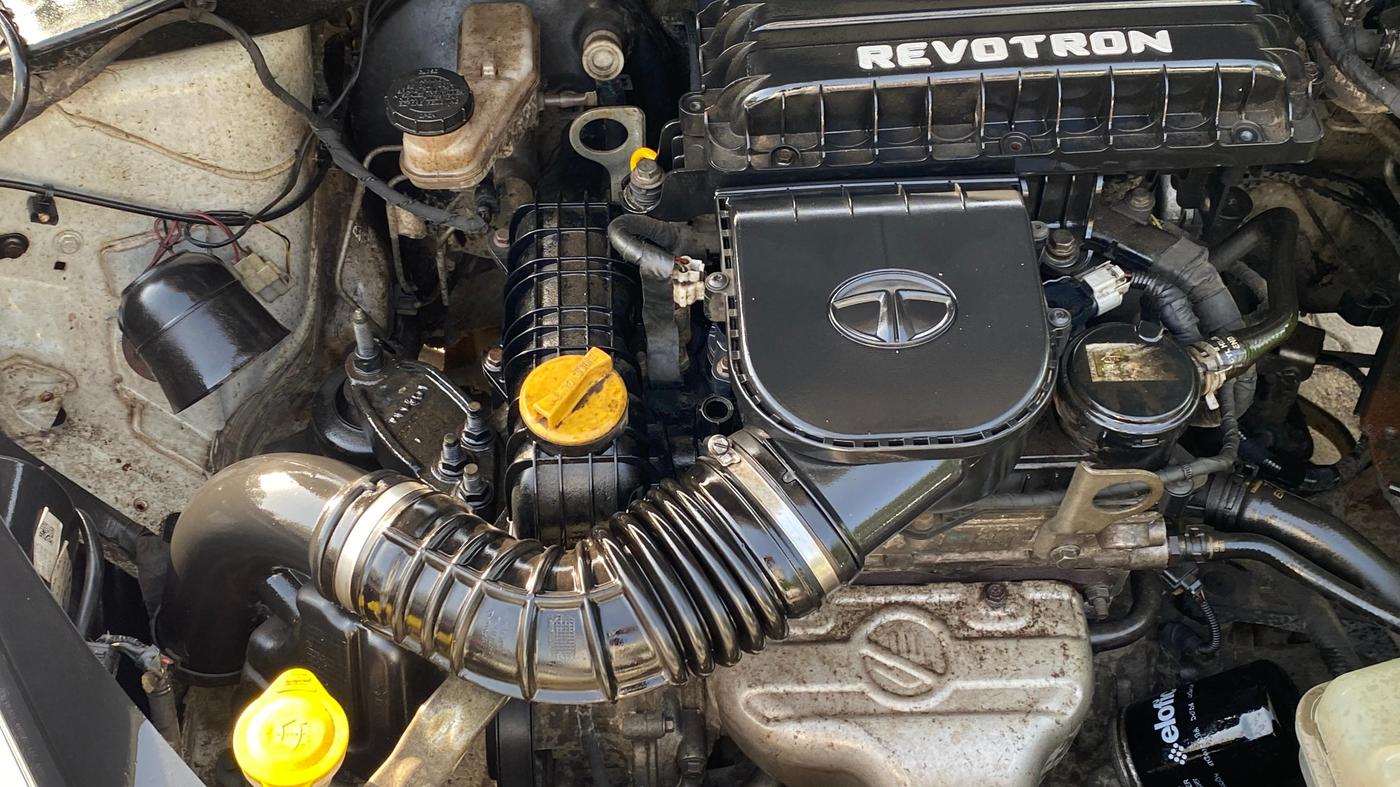 2018 Tata TIGOR XM PETROL, Petrol, Manual, 1,13,615 km, Engine View - Right