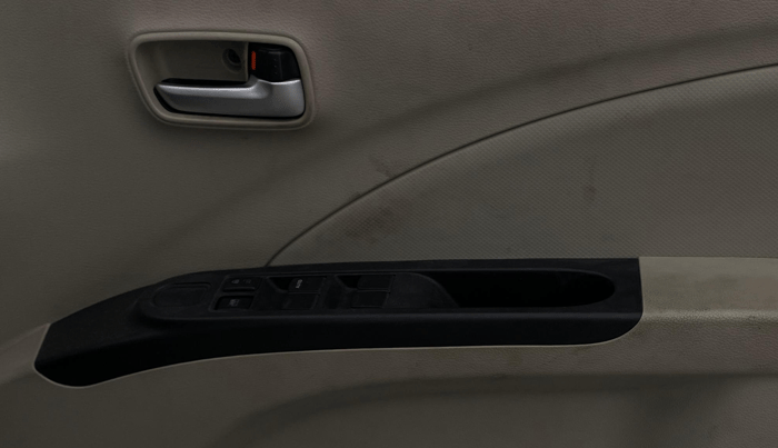 2017 Maruti Celerio VXI (O), Petrol, Manual, 28,288 km, Driver Side Door Panels Control
