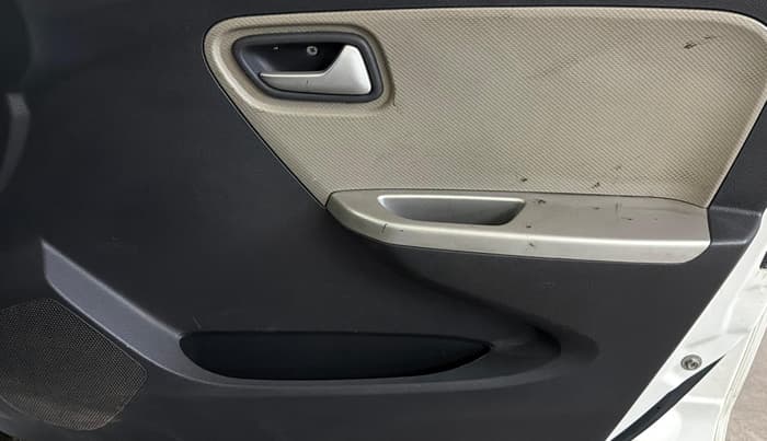2017 Maruti Alto K10 VXI, Petrol, Manual, 35,128 km, Driver Side Door Panels Control