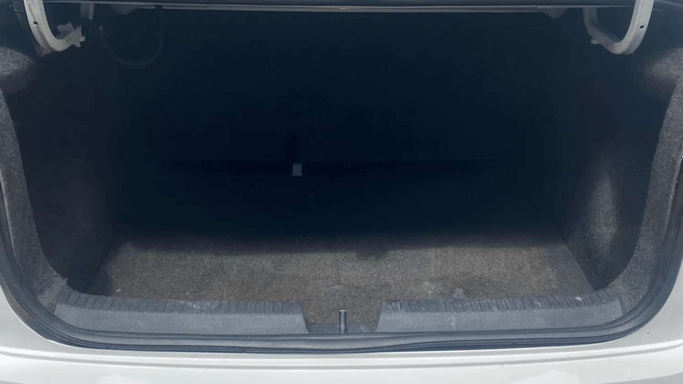 2019 Volkswagen Ameo HIGHLINE PLUS 1.5L AT 16 ALLOY, Diesel, Automatic, 57,955 km, Boot Inside