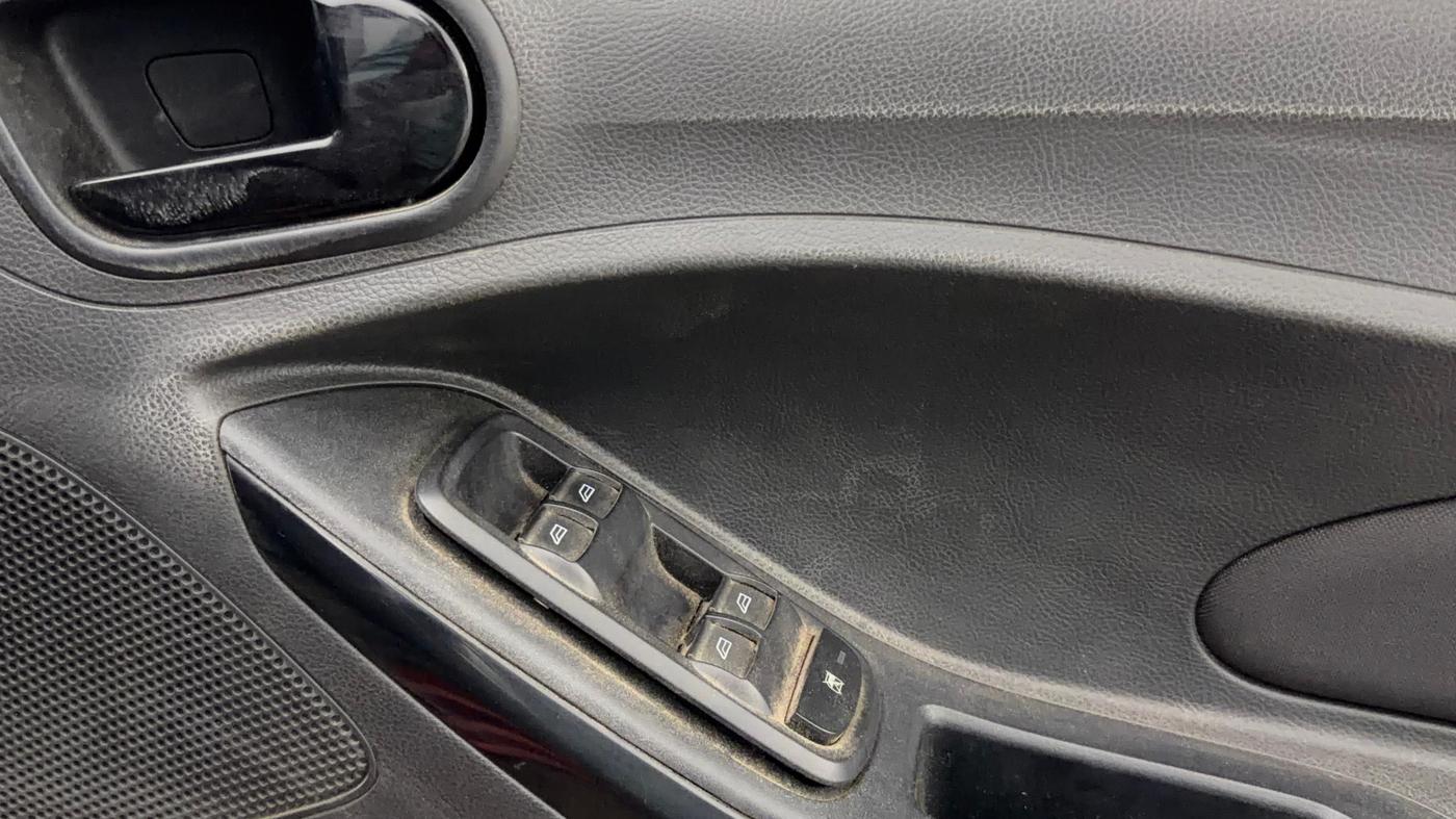 2020 Ford New Figo TITANIUM 1.2 PETROL MT, Petrol, Manual, 20,097 km, Driver Side Door Panels Control