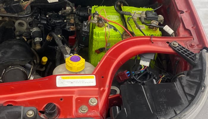2018 Mahindra TUV300 T10 DUAL TONE, Diesel, Manual, 1,14,191 km, Engine View - Left