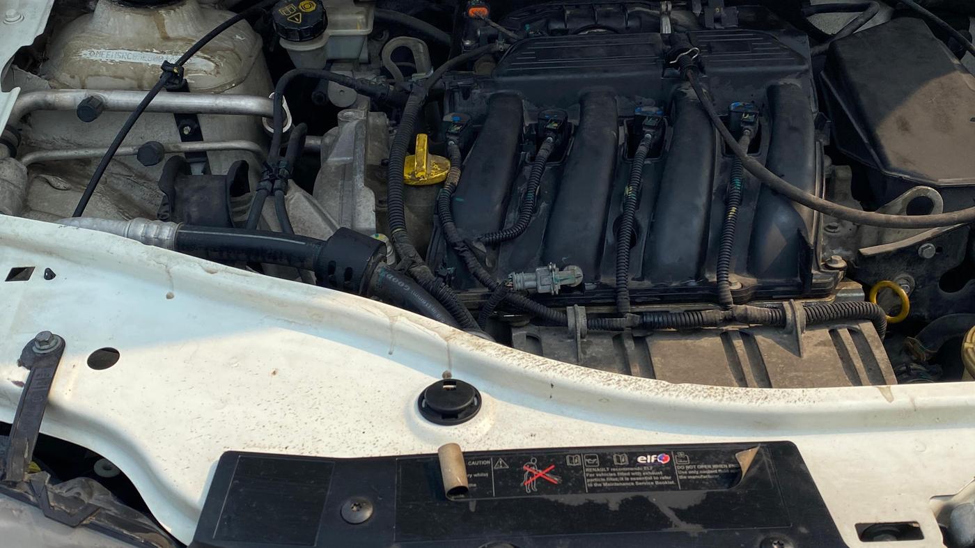 2015 Renault Duster RXE PETROL, Petrol, Manual, 62,914 km, Engine View - Right