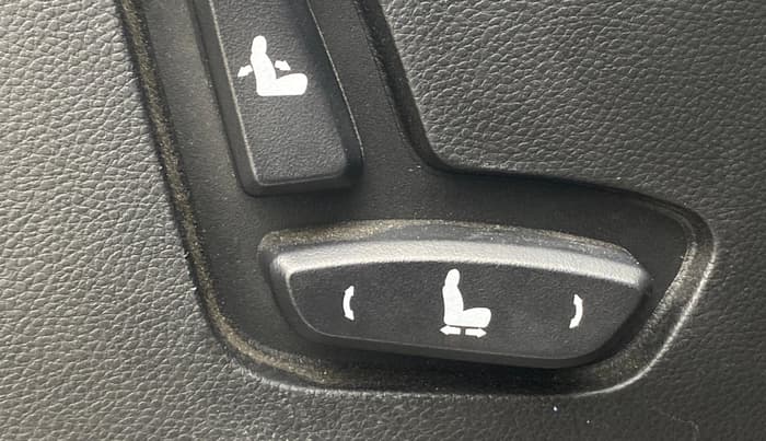 2023 MG HECTOR PLUS SAVVY PRO 1.5 TURBO CVT 7 STR, Petrol, Automatic, 62,118 km, Driver Side Adjustment Panel