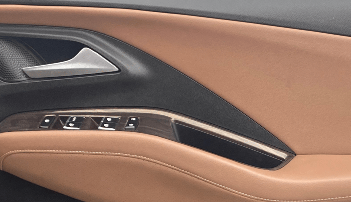 2023 MG HECTOR PLUS SAVVY PRO 1.5 TURBO CVT 7 STR, Petrol, Automatic, 62,118 km, Driver Side Door Panels Control