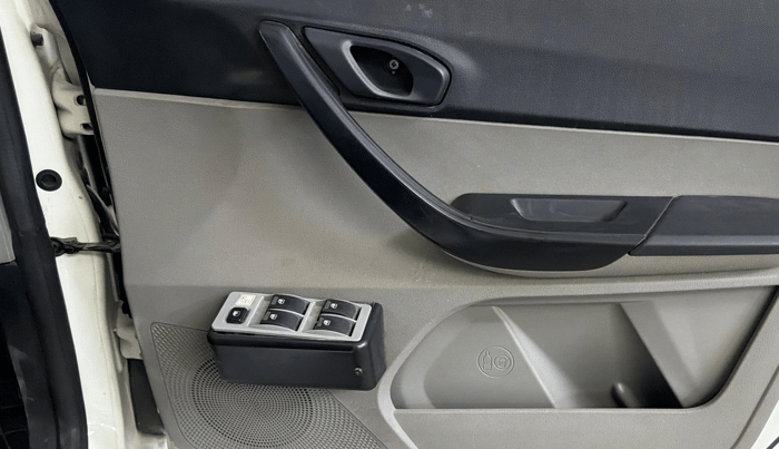 2018 Tata Tiago XE PETROL, Petrol, Manual, 23,112 km, Driver Side Door Panels Control