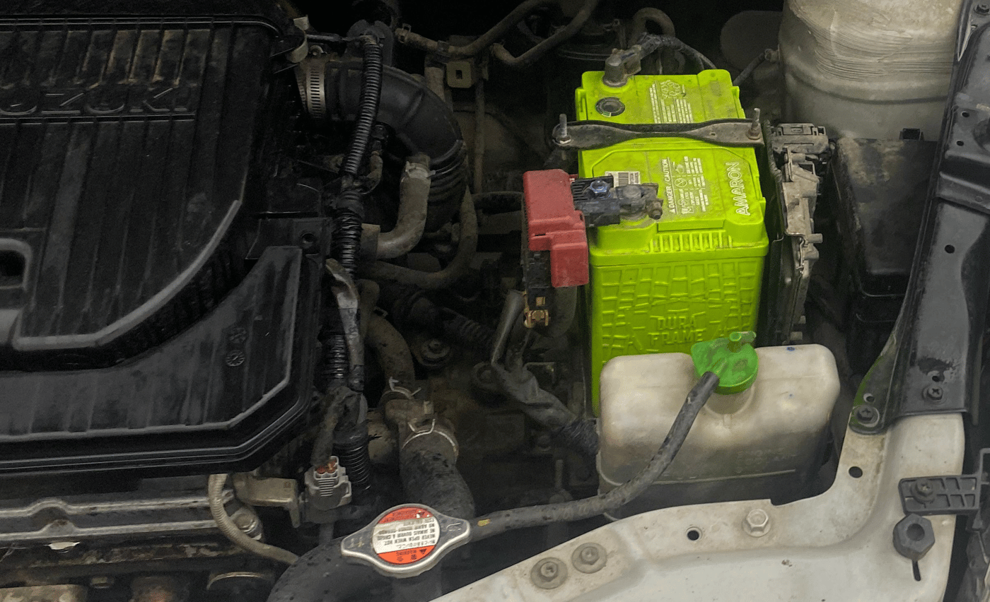 2013 Maruti Swift VXI, Petrol, Manual, 1,25,352 km, Engine View - Left