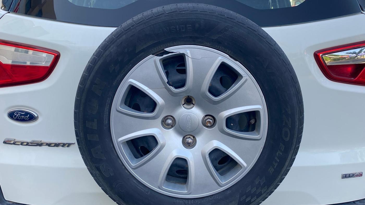 2020 Ford Ecosport AMBIENTE 1.5L DIESEL, Diesel, Manual, 1,50,192 km, Spare Tyre