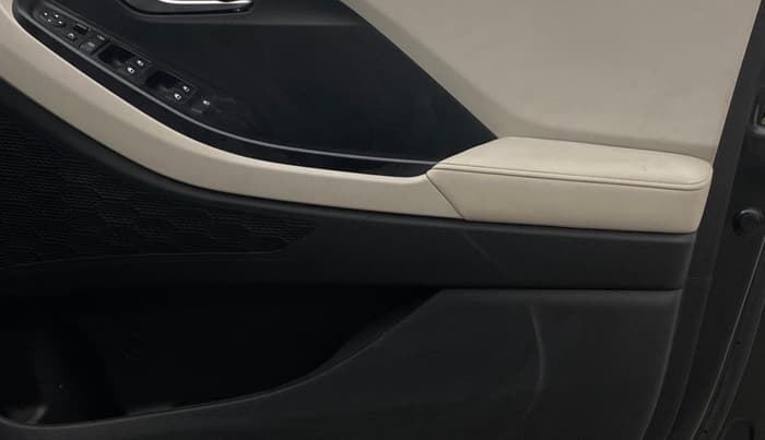 2023 Hyundai Creta SX (O) IVT 1.5 PETROL, Petrol, Automatic, 15,445 km, Driver Side Door Panels Control
