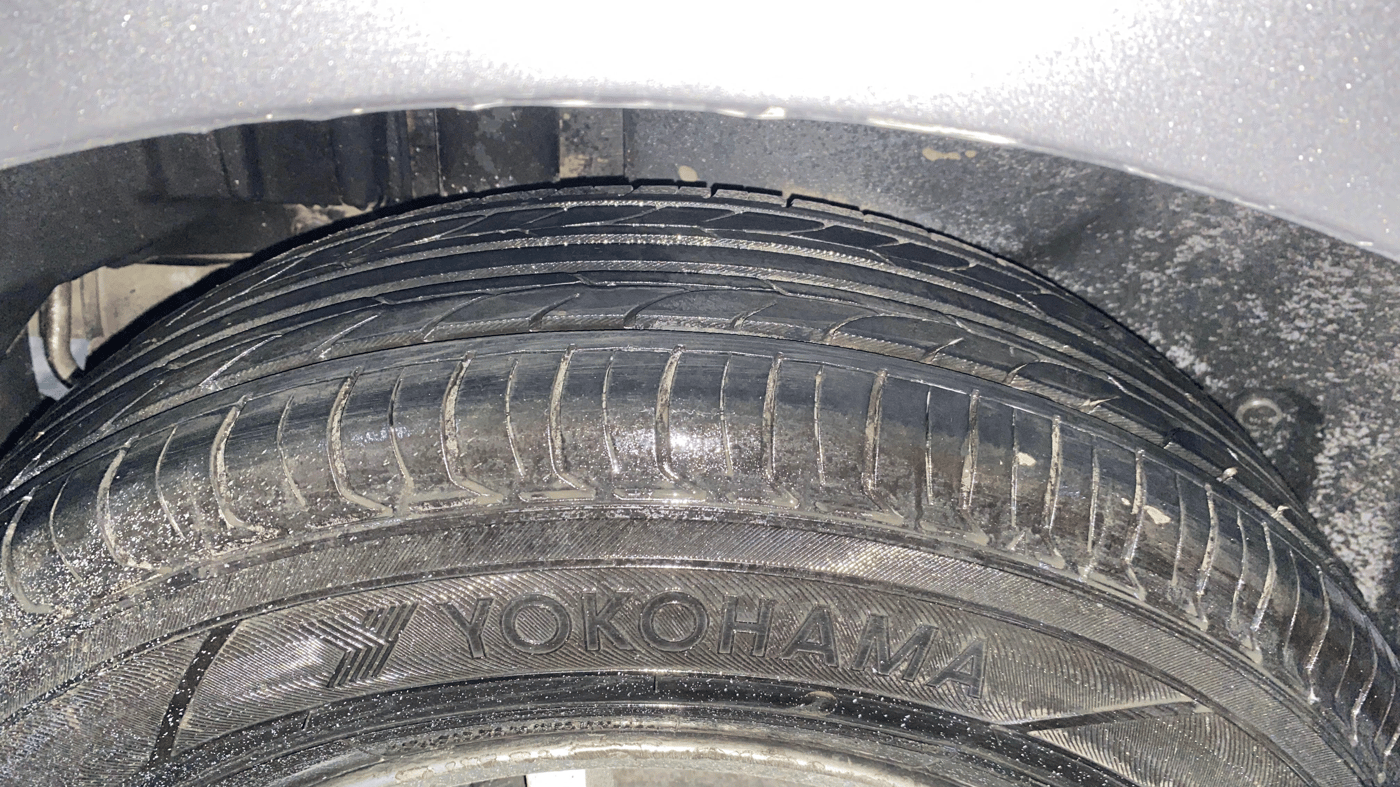 2013 Maruti Swift Dzire VDI, Diesel, Manual, 1,06,392 km, Right Front Tyre Tread