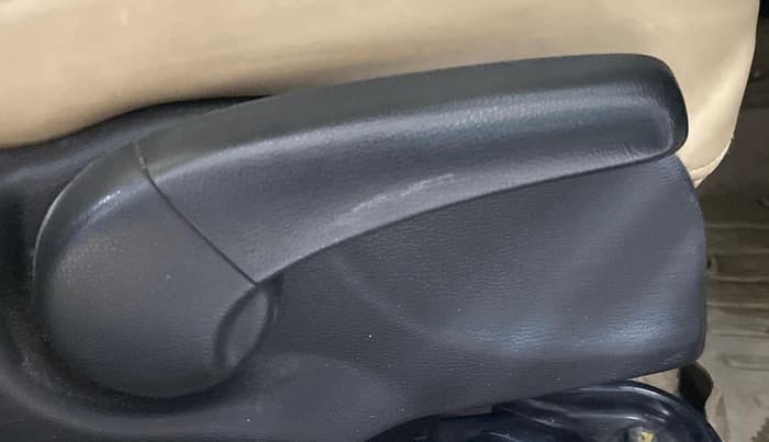 2015 Honda City 1.5L I-VTEC VX, Petrol, Manual, 69,046 km, Driver Side Adjustment Panel