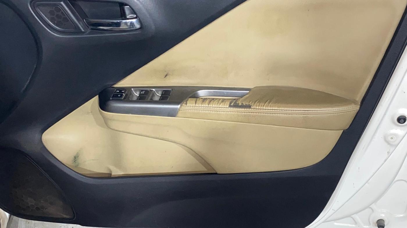 2015 Honda City 1.5L I-VTEC VX, Petrol, Manual, 69,046 km, Driver Side Door Panels Control