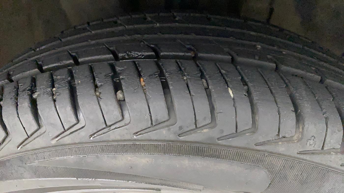 2015 Renault Kwid RXT 0.8, Petrol, Manual, 44,033 km, Right Front Tyre Tread