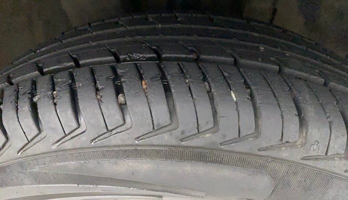 2015 Renault Kwid RXT 0.8, Petrol, Manual, 44,033 km, Right Front Tyre Tread