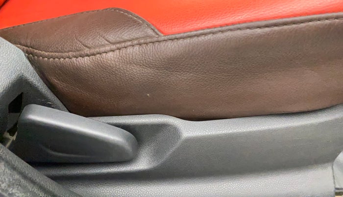 2015 Renault Kwid RXT 0.8, Petrol, Manual, 44,033 km, Driver Side Adjustment Panel