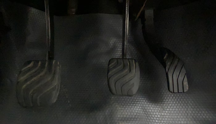 2015 Renault Kwid RXT 0.8, Petrol, Manual, 44,033 km, Pedals