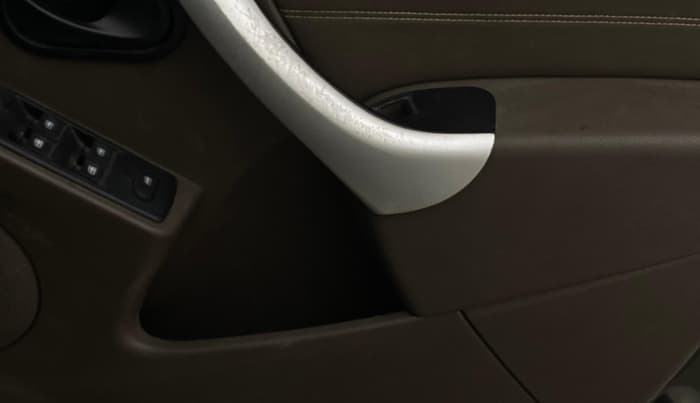 2019 Renault Duster 110 PS RXS 4X2 AMT DIESEL, Diesel, Automatic, 98,471 km, Driver Side Door Panels Control