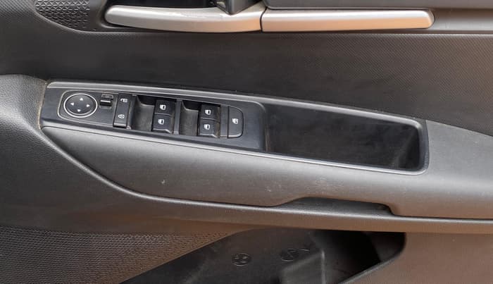2023 KIA SONET HTK 1.5 DIESEL IMT, Diesel, Manual, 88,942 km, Driver Side Door Panels Control
