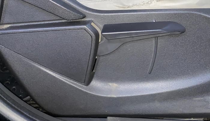 2014 Ford Ecosport TITANIUM 1.5L PETROL AT, Petrol, Automatic, 74,697 km, Driver Side Adjustment Panel