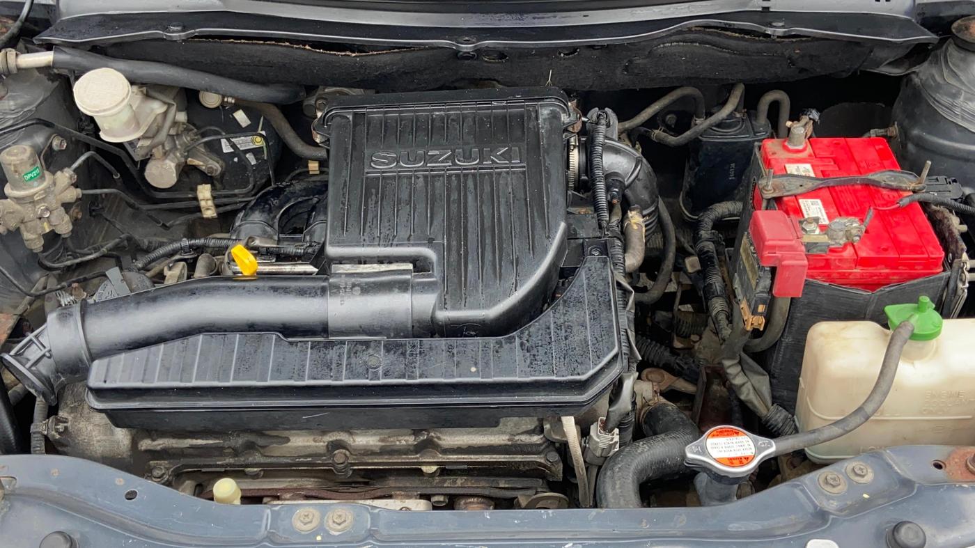 2013 Maruti Swift Dzire VXI, Petrol, Manual, 1,06,986 km, Engine View