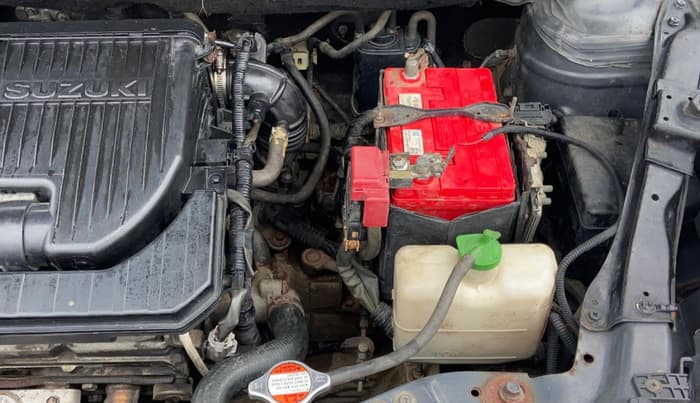 2013 Maruti Swift Dzire VXI, Petrol, Manual, 1,06,955 km, Engine View - Left