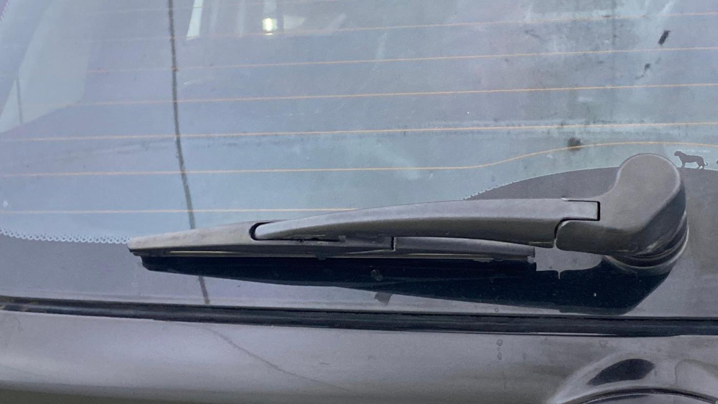 2022 Tata NEXON XZA PLUS (PREMIUM) KAZIRANGA DIESEL, Diesel, Automatic, 62,590 km, Rear Wiper