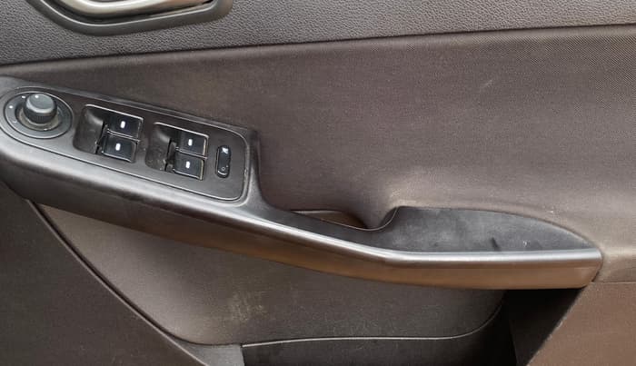 2015 Tata Zest XT PETROL, Petrol, Manual, 73,244 km, Driver Side Door Panels Control