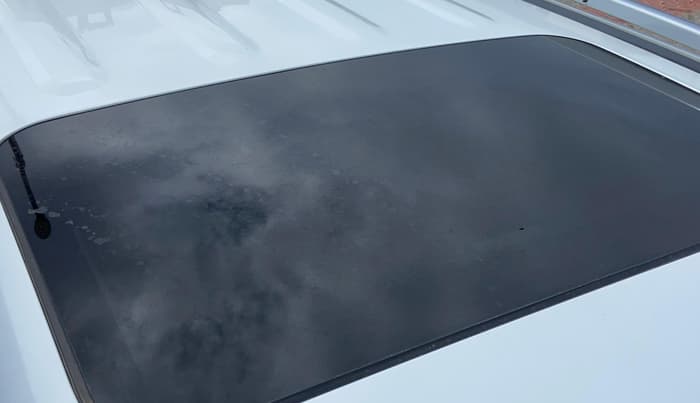 2021 Hyundai VENUE SX 1.5 (O) EXECUTIVE CRDI, Diesel, Manual, 63,235 km, Moonroof/ Sunroof