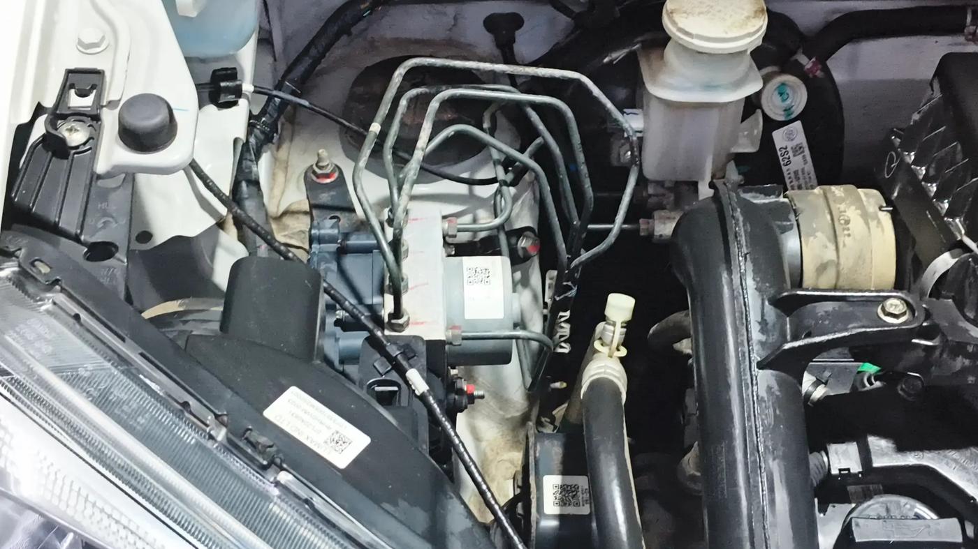 2022 Maruti S PRESSO VXI S-CNG, CNG, Manual, 27,008 km, Engine View - Right