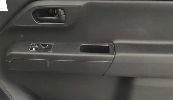 2021 Maruti New Wagon-R LXI CNG (O) 1.0, CNG, Manual, 48,589 km, Driver Side Door Panels Control