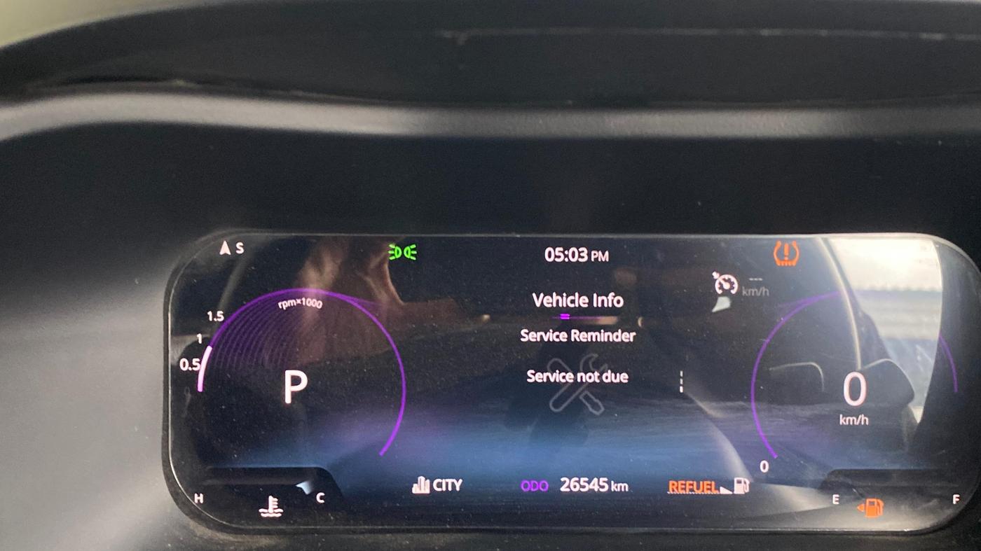 2024 Tata NEXON FEARLESS + SUNROOF DCA DUAL TONE 1.2 PETROL, Petrol, Automatic, 26,543 km, Odometer Image