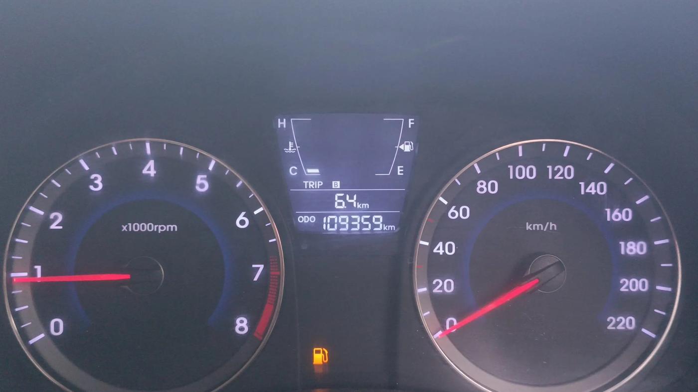 2015 Hyundai Verna FLUIDIC 1.4 VTVT, Petrol, Manual, 1,09,359 km, Odometer Image