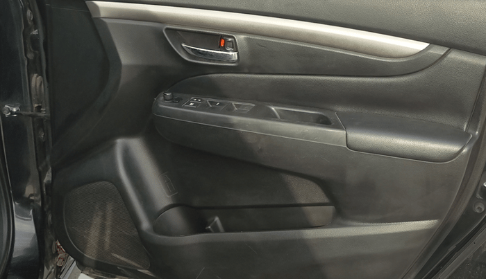 2017 Maruti Ciaz ZDI+ SHVS RS, Diesel, Manual, 93,401 km, Driver Side Door Panels Control