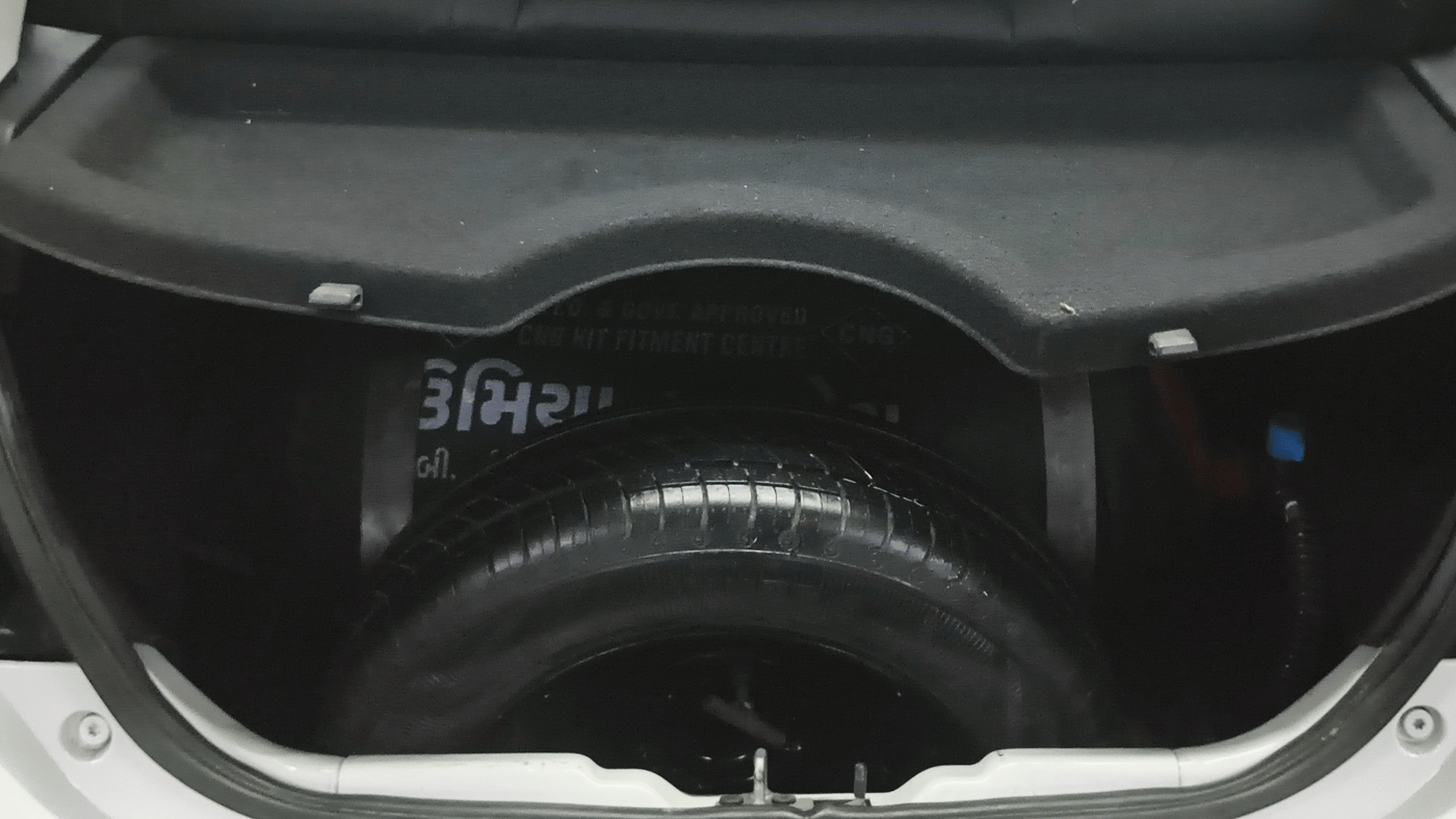 2020 Tata Tiago XZA PLUS PETROL, CNG, Automatic, 1,17,550 km, Boot Inside
