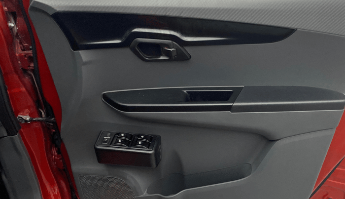 2018 Mahindra Kuv100 K8 6 STR, Petrol, Manual, 66,771 km, Driver Side Door Panels Control