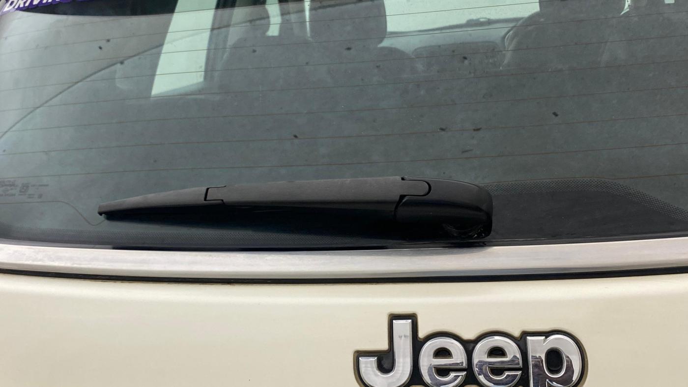 2017 Jeep Compass LONGITUDE (O) 2.0 DIESEL, Diesel, Manual, 1,45,913 km, Rear Wiper