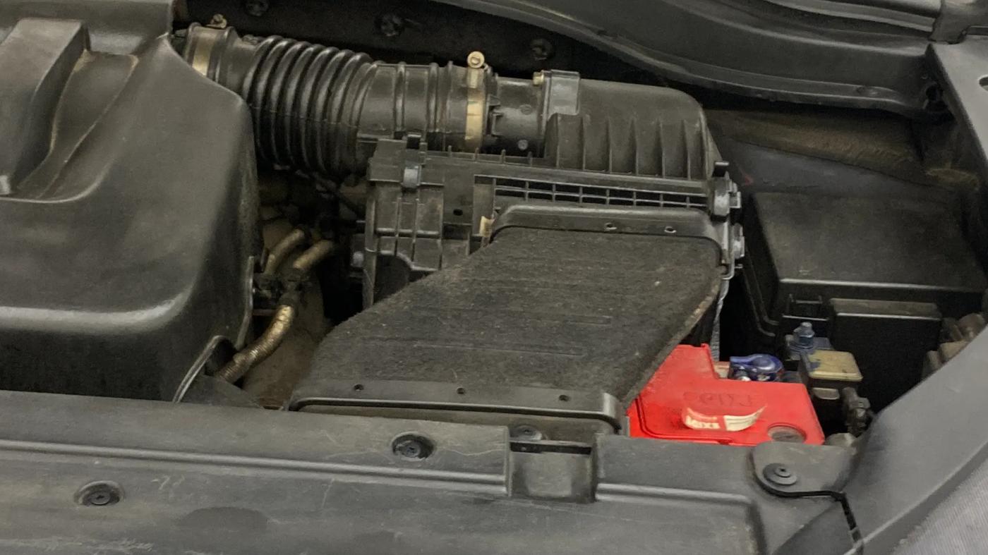 2022 Mahindra XUV700 AX 7 P AT 7 STR, Petrol, Automatic, 78,909 km, Engine View - Left