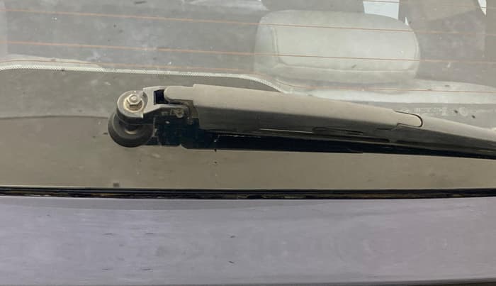 2022 Mahindra XUV700 AX 7 P AT 7 STR, Petrol, Automatic, 78,909 km, Rear Wiper
