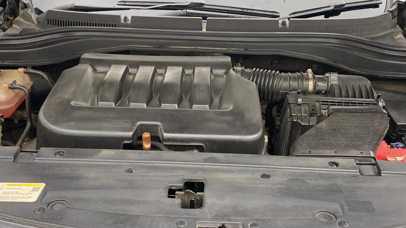 2022 Mahindra XUV700 AX 7 P AT 7 STR, Petrol, Automatic, 78,909 km, Engine View