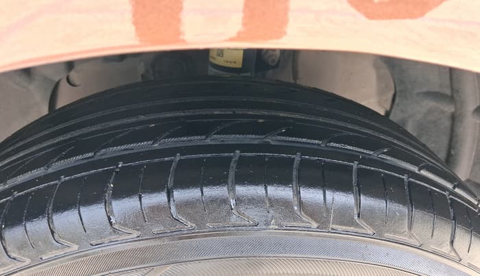 2017 Ford Ecosport TREND 1.5L DIESEL, Diesel, Manual, 86,464 km, Left Front Tyre Tread